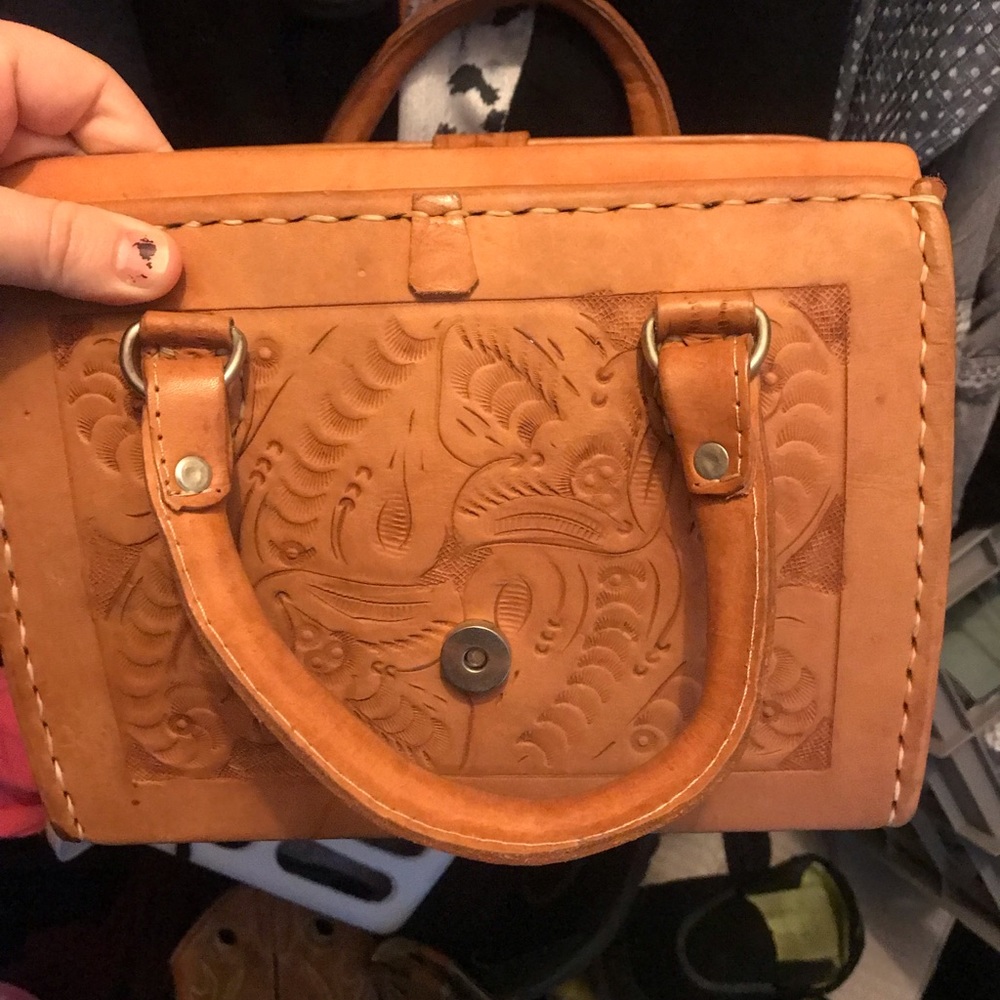 Made in Paraguay leather stamped purse - Picture 5 of 8